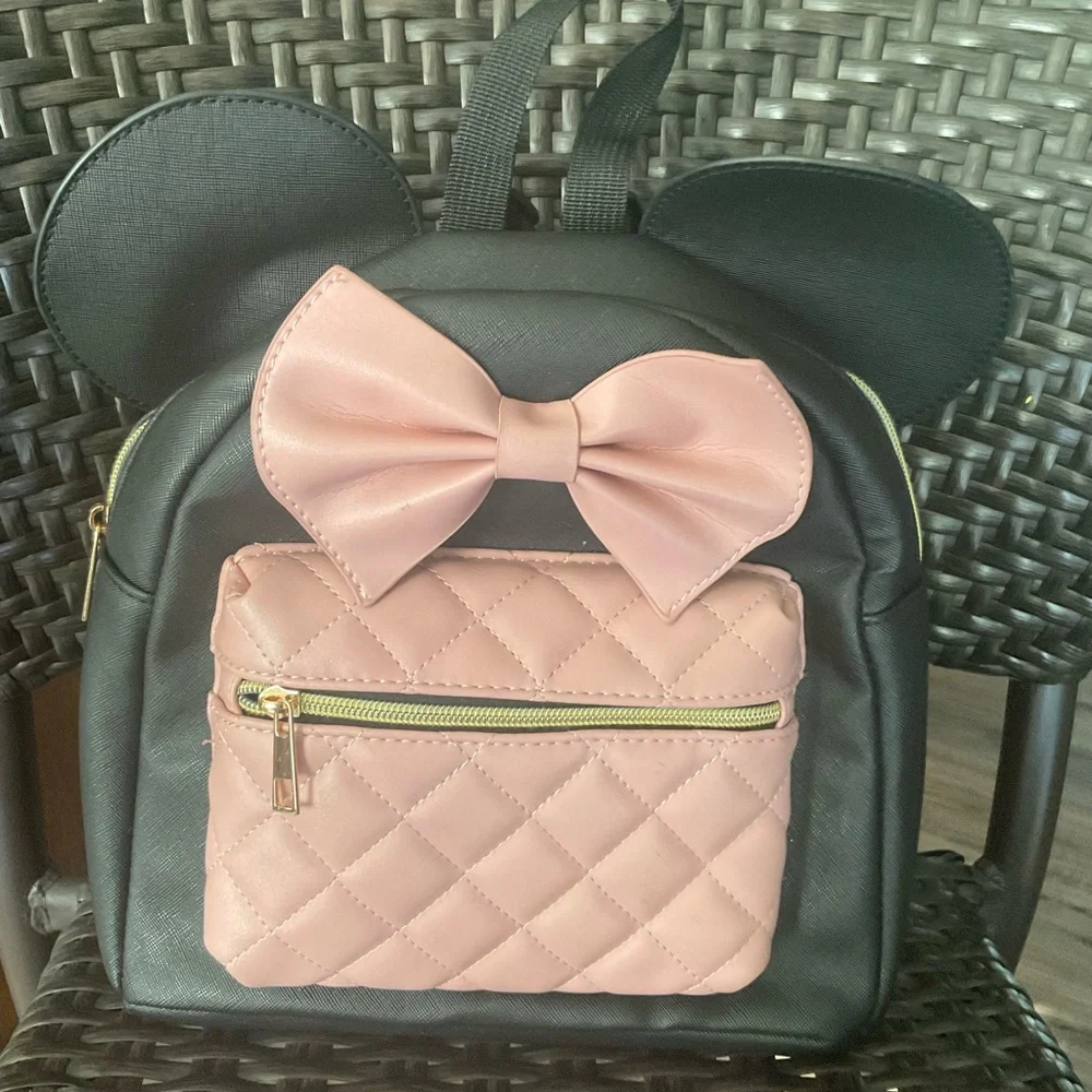 Cute mini backpack, new, quilted zipper pocket